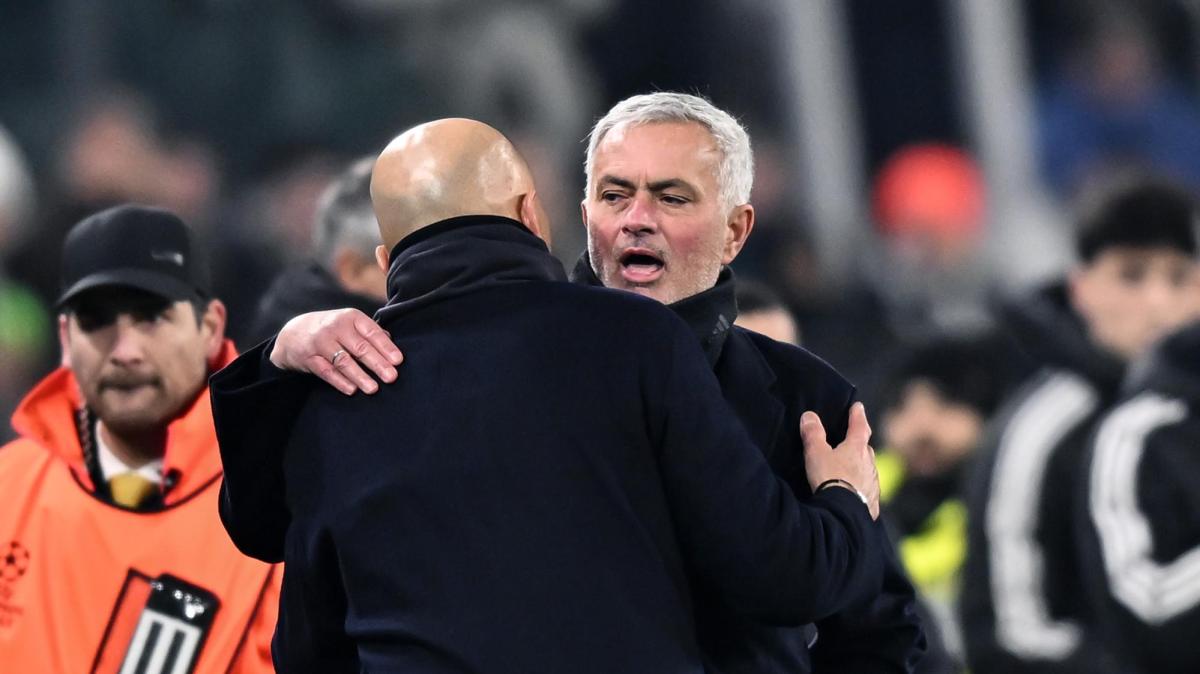 La stoccata di Mourinho: "Nessuno dei giocatori dell'Inter avrebbe giocato in quella del Triplete"
