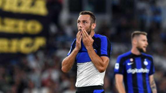 De Vrij cambia agente: mossa cruciale anche per il futuro in nerazzurro