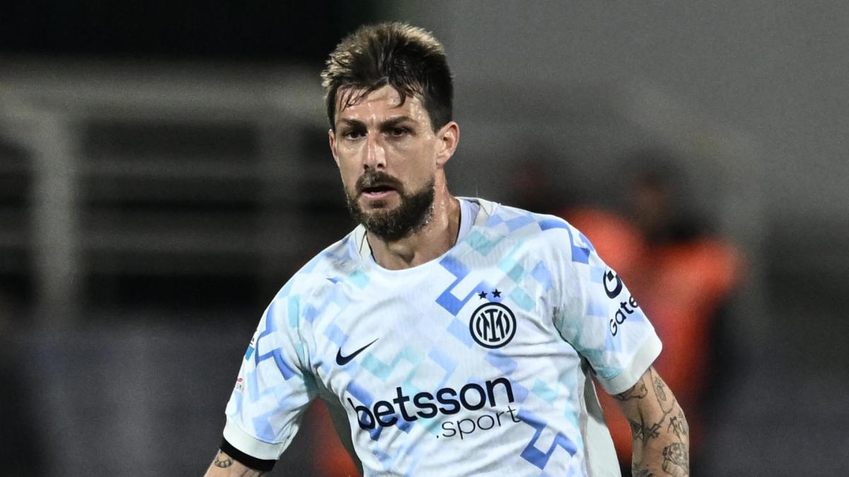 Si chiude un ciclo in difesa: Acerbi destinato all'addio a fine stagione