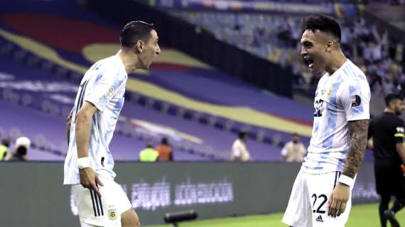 Lautaro riabbraccia la Copa America: "Che allegria tenerti di nuovo tra le mani"