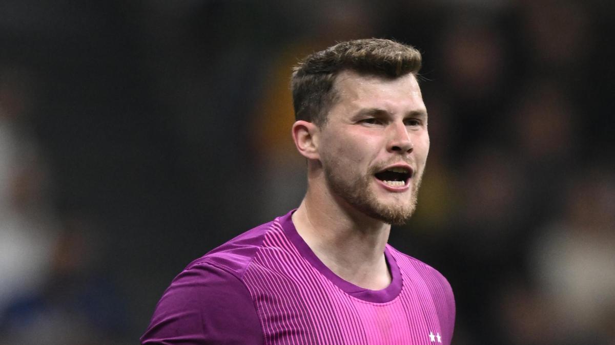 Torna in campo Martinez, il portiere: "Molto contento, testa alla partita di martedì"