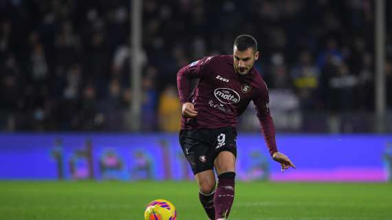 Salernitana, oggi lavoro specifico per Bonazzoli e Schiavone. Domani la rifinitura