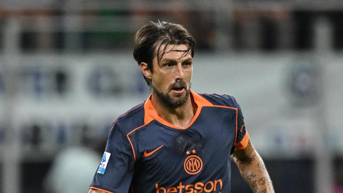 Acerbi-De Vrij, l'alternanza è tra le chiavi di Chivu. Per il futuro c'è tempo