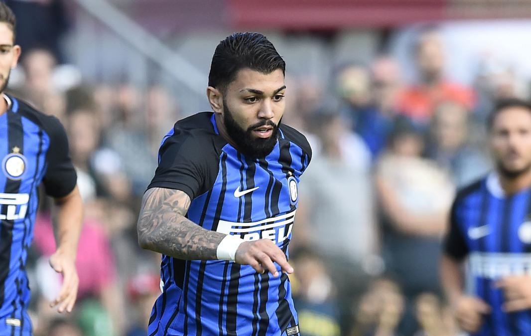 Gabigol si presenta al Santos e tifosi lo minacciano
