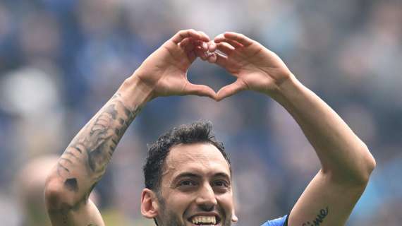 Nuova Inter, vecchio Calhanoglu: con Zielisnki (e più Frattesi) intorno a lui 4 titolari