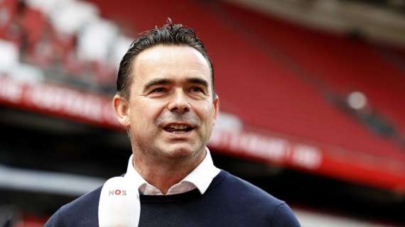 Molestie sessuali, Overmars non è più ds dell'Ajax