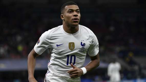 Mbappé: "Spero l'Italia vada ai mondiali. Contratto? Non è una priorità"