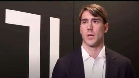 Juve, Vlahovic si presenta: "Sono nel più grande club d'Italia. Dybala giocatore super"