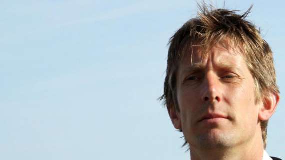 Calcio, Van der Sar è fuori pericolo. Ma resta in terapia intensiva