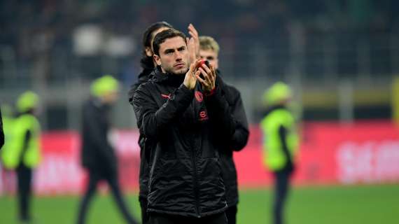 Milan, Calabria rende omaggio alla capolista: "Inter incredibile, campionato pazzesco"