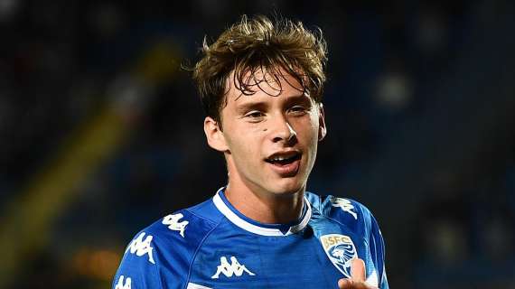 Cagliari, Tramoni strizza l'occhio a Inter e Milan: "Giocare a Milano sarebbe un sogno"