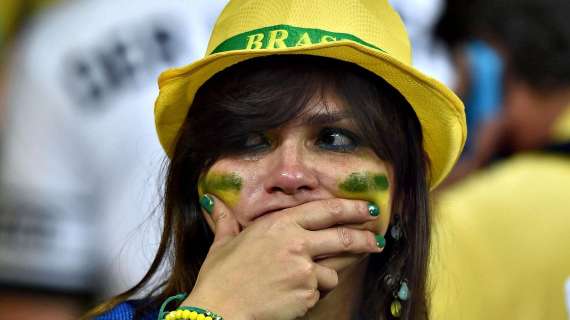 Clamoroso in Brasile-Argentina, le autorità sanitarie irrompono e interrompono il match
