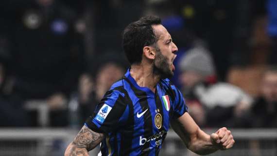 Inter-Napoli 1-1: eurogol Calha, ma sbaglia il 1° rigore in Italia. Conte rimane primo