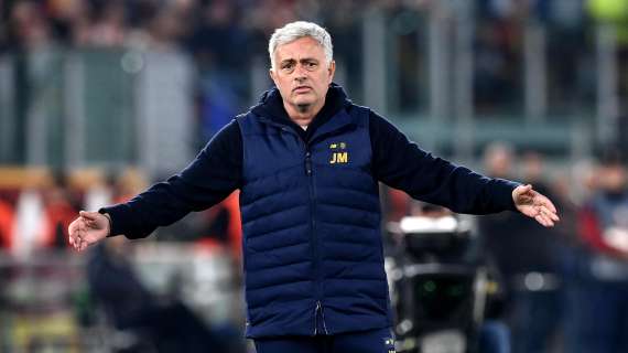 Roma, Mourinho perde pezzi: Smalling e Llorente out anche contro l'Inter