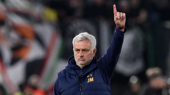 Mourinho a DAZN: "Abbiamo chiuso in nove. Gli infortuni? Se sabato devo giocare, gioco io. Non c'è problema"