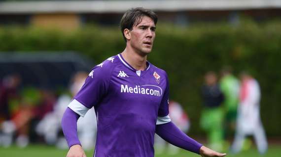 Vlahovic-Inter, poche speranze: la Fiorentina vuole blindarlo con un ricco rinnovo 