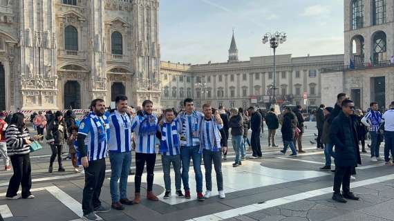 FOTO - Il centro di Milano invaso dai tifosi della Real Sociedad: stasera saranno più di 3mila