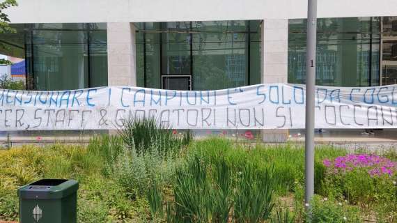 La Curva Nord prende posizione: "Mister e giocatori non si toccano, Zhang prenditi le tue responsabilità"