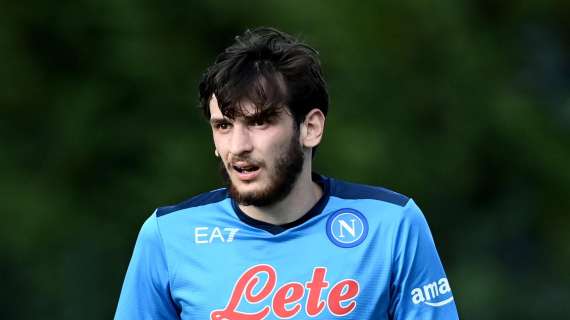 Napoli, Kvaratskhelia: "Voglio aiutare la squadra a vincere dei titoli"