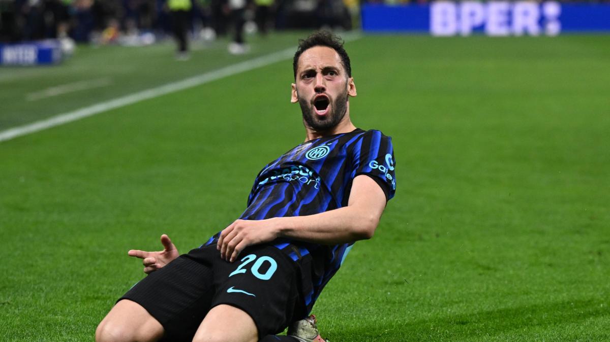 Inter, ti tieni Calhanoglu? La logica dietro lo scenario a sorpresa: per sostituirlo servirebbe...