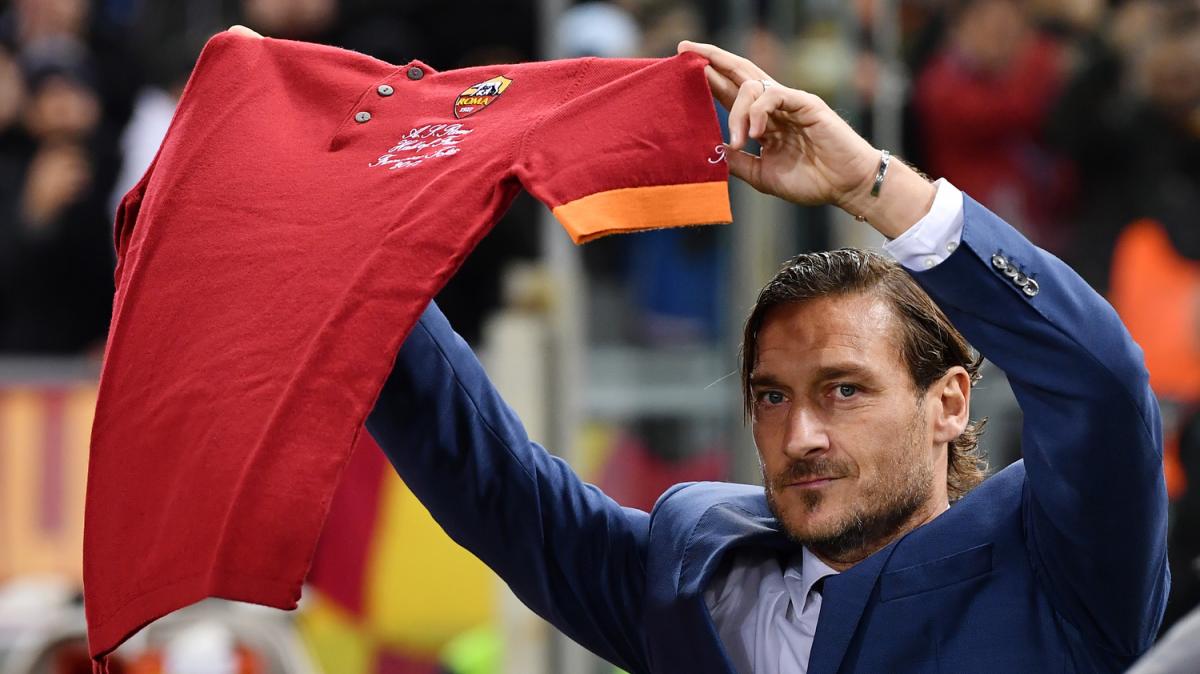 Roma-Inter, Totti: "Inter la squadra più elegante del campionato, serve mettersi l'elmetto"