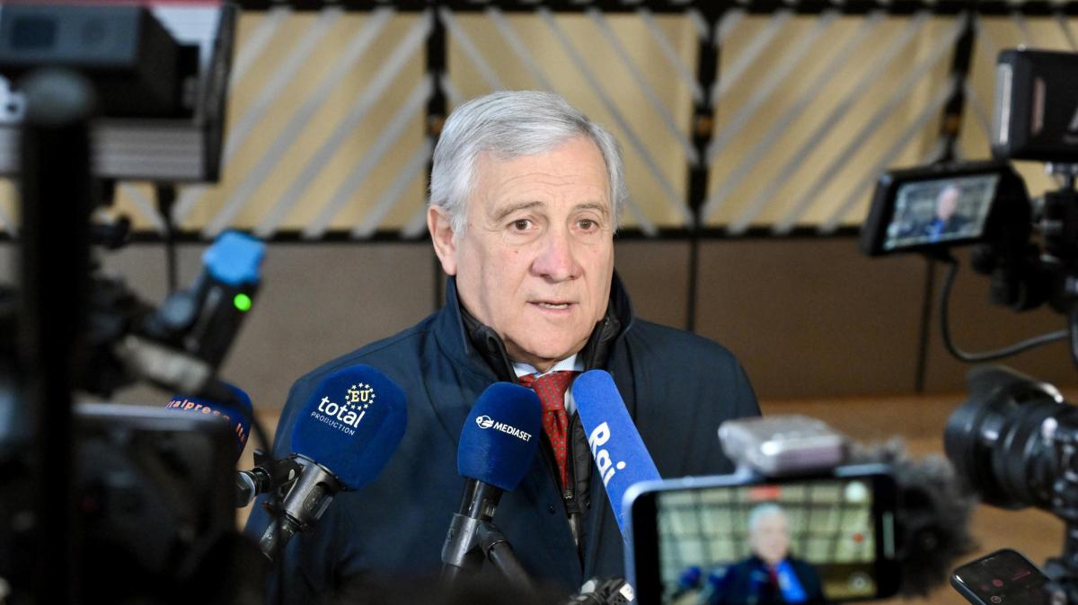 Tajani: "In Italia abbiamo impianti obsoleti, tantissima fatica per organizzare Euro 2032"