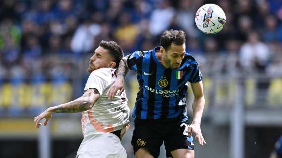 Calhanoglu letale dal dischetto: l'Inter raddoppia appena prima del riposo