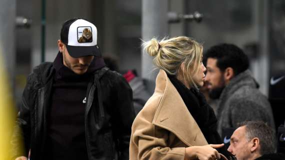 Wanda Nara dura su Icardi: "Il mio cane sta morendo in Italia per colpa sua"