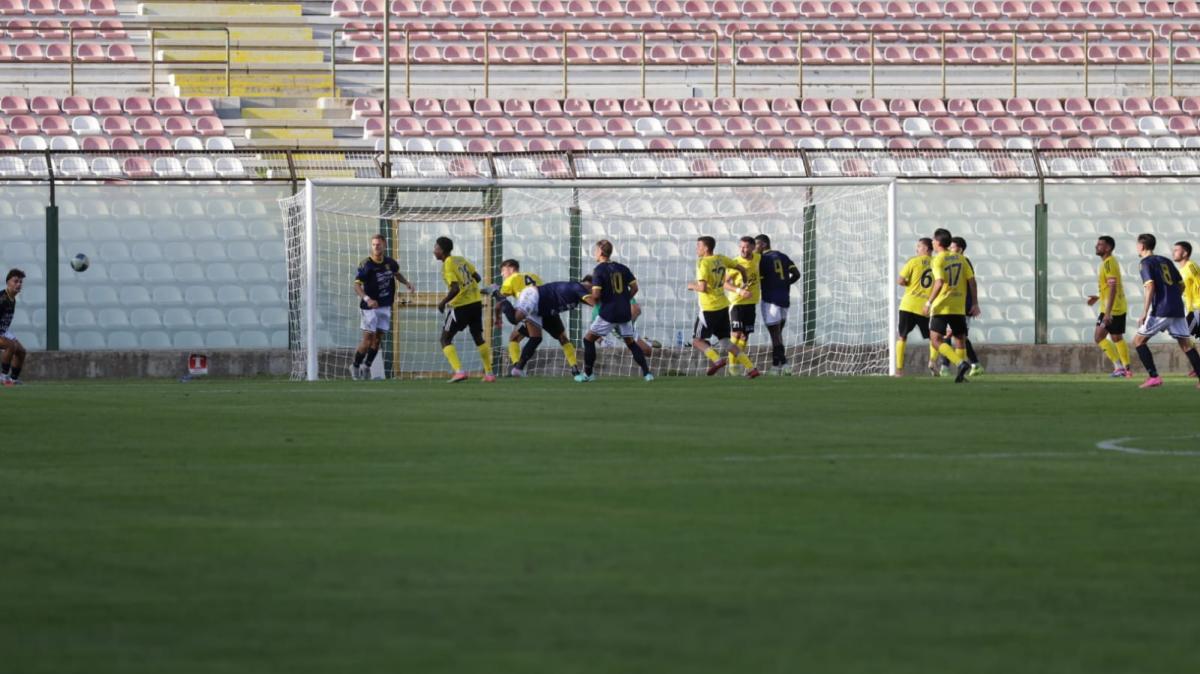 Un Messina dal cuore immenso batte anche un coriaceo CastrumFavara (2-1)