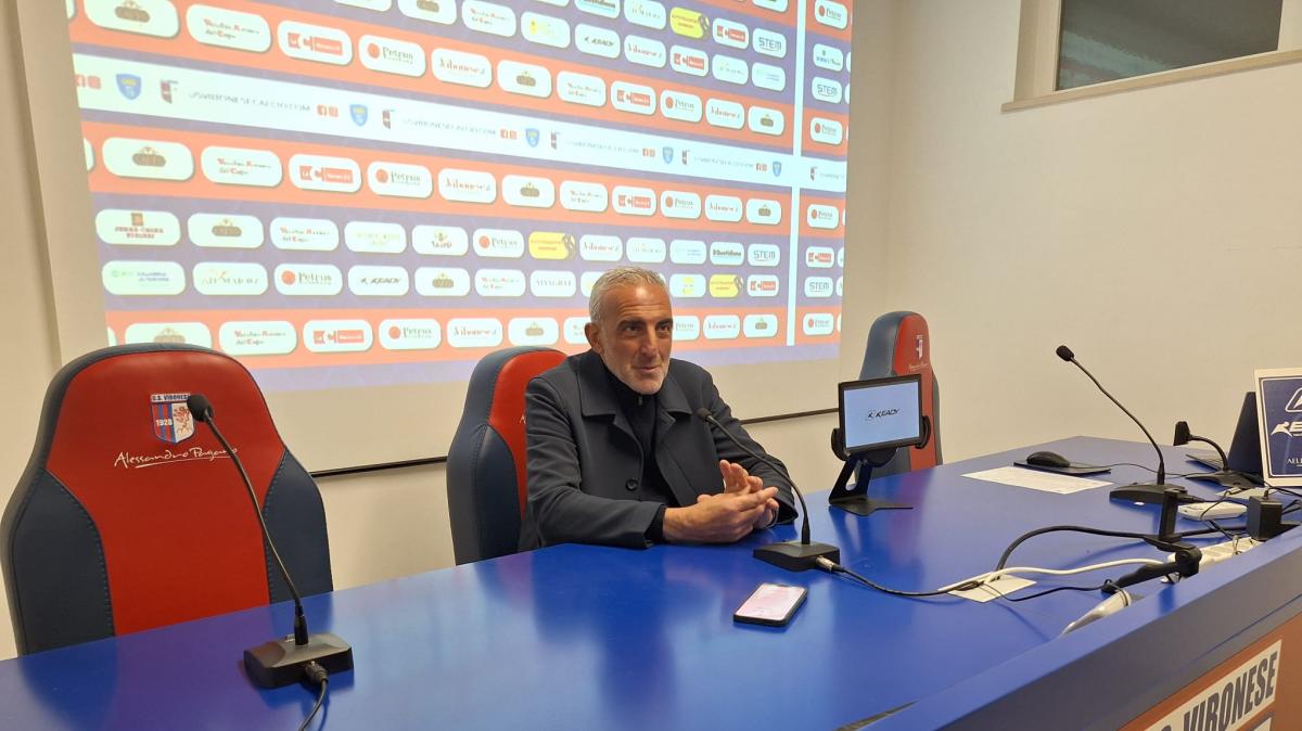 Messina, Feola: "Mancano sei finali, sono sicuro che ce la faremo"