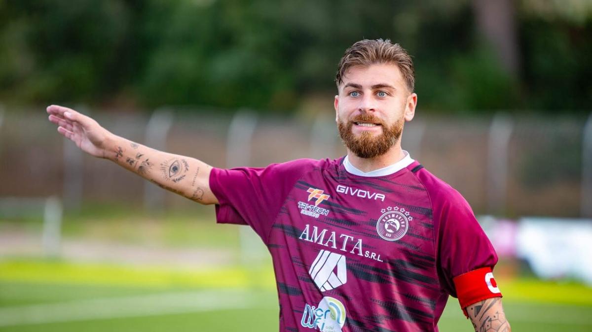 Il centrocampista Natale Gatto lascia la Rosmarino: "Quattro mesi intensi"