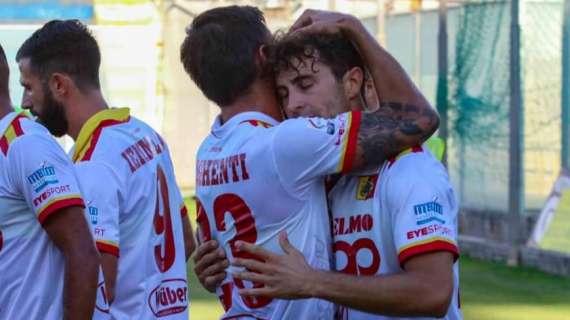 L'atteso terzetto in testa: Catanzaro, Crotone e Pescara a punteggio pieno