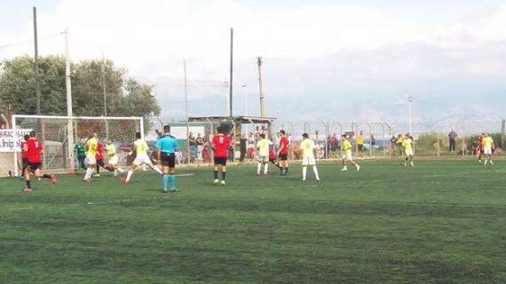 Il Città di Messina non... perde la testa: 4-0 nel derby con il Gescal