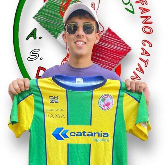 1^-Lo Stefano Catania conferma anche l'esterno Francesco Sottile