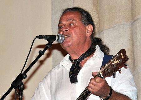 È scomparso Salvatore Trimarchi. Storico cantautore messinese