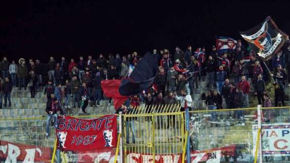 Lecce a Catania, a Foggia il match clou. Trasferte per Juve Stabia e Cosenza