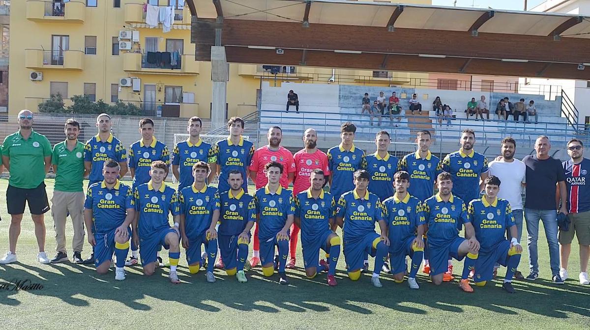 1^-La curiosità: il Rocca in campo con la maglia del Las Palmas