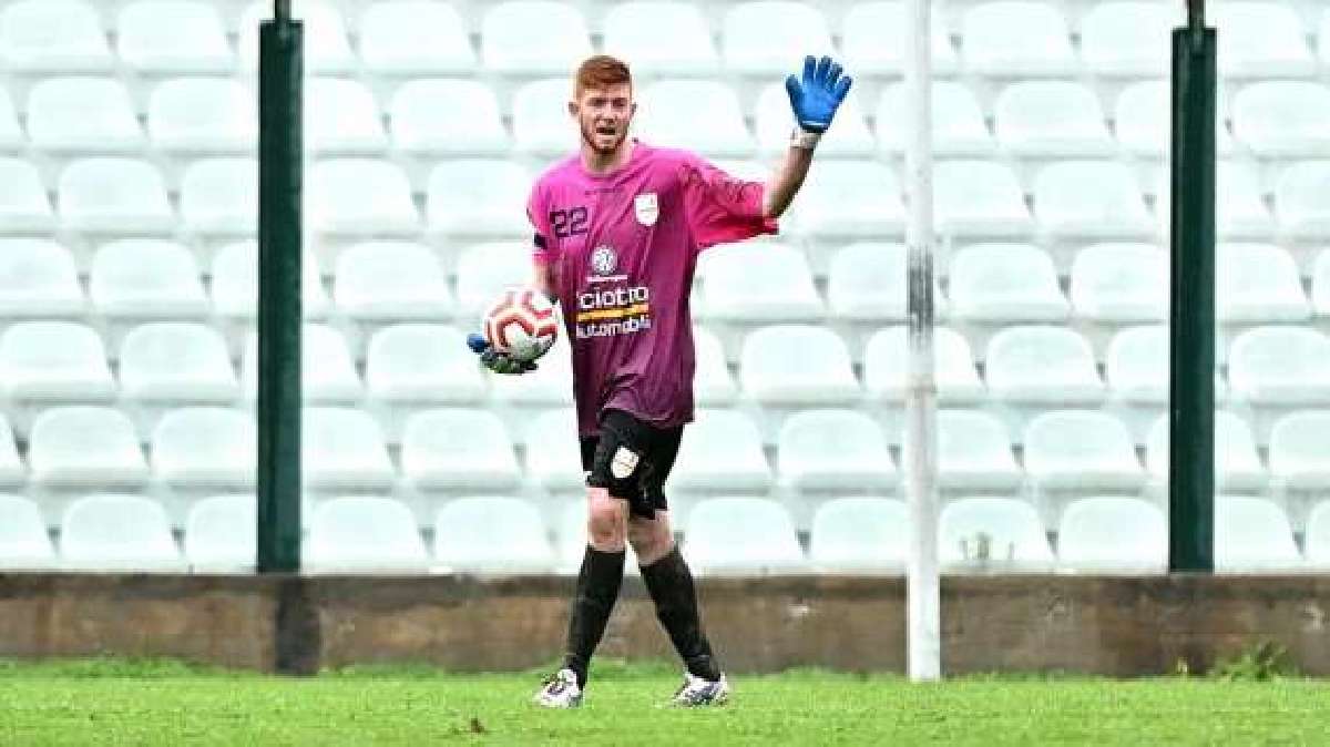 Il portiere Leonardo Caruso torna in Serie D giocher a Castrovillari