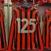 Kit Celebrativo 125 anni Milan, i giocatori scenderanno in campo senza nome e sponsor ma solo col numero