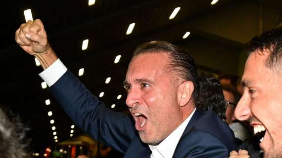 FOTO – L’esultanza sfrenata di Gerry Cardinale per la vittoria contro il PSG