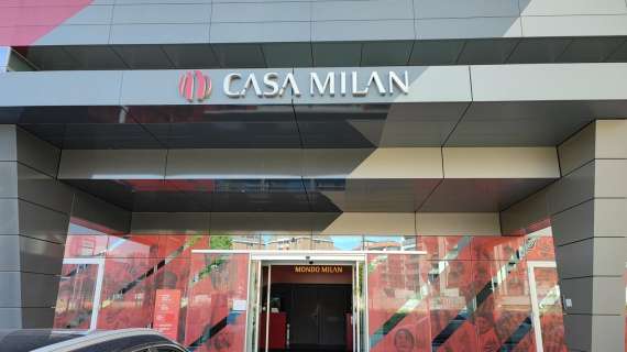 Mercato Milan, il punto di Matteo Moretto: pronto il rilancio per Athekame. Il Newcastle suThiaw, il Diavolo chiede più di 30 milioni