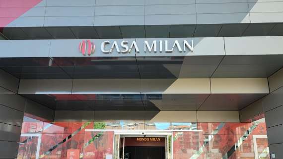 Gazzetta - Milan, si lavoro al doppio colpo a destra: pronto l'assalto a Chukwueze e Pulisic