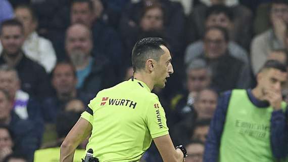 Sanchez arbitra il Milan ma non è la prima volta: ecco l'unico precedente