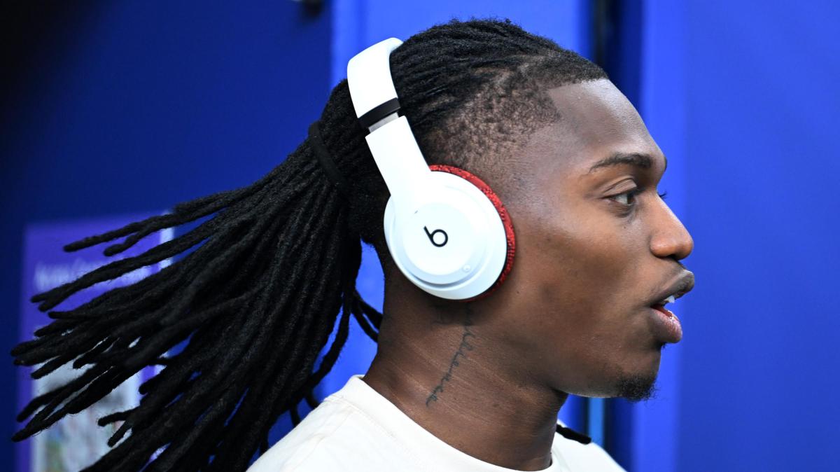 Da monitorare il futuro di Leao: la posizione del Milan e il desiderio del portoghese