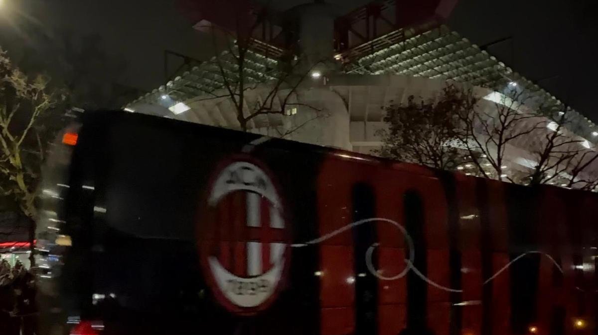 VIDEO MN - Arrivato a San Siro il pullman rossonero. Stasera la sfida col Lecce