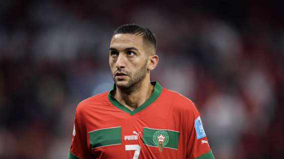 Ziyech non andrà all’Al Nassr: il trasferimento è saltato per un problema al ginocchio