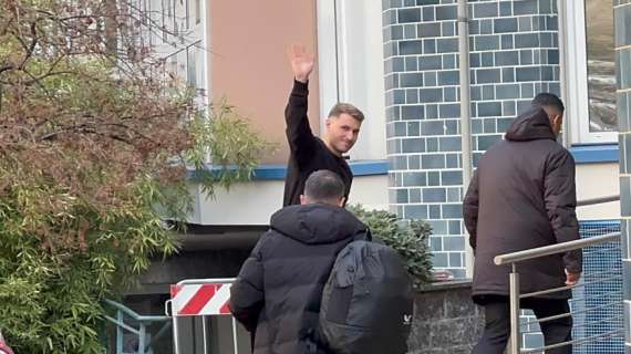 VIDEO MN - L'arrivo di Gimenez alla clinica La Madonnina per le visite mediche con il Milan