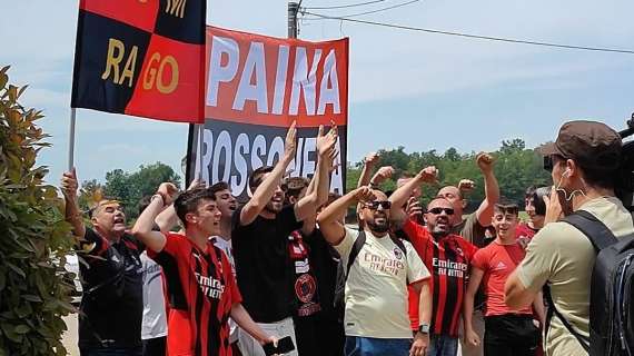 VIDEO MN - Tanti tifosi a Milanello, entusiasmo rossonero alla vigilia del Sassuolo