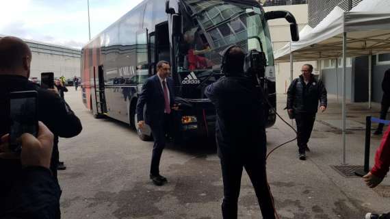 VIDEO MN - L'arrivo dei rossoneri alla Dacia Arena