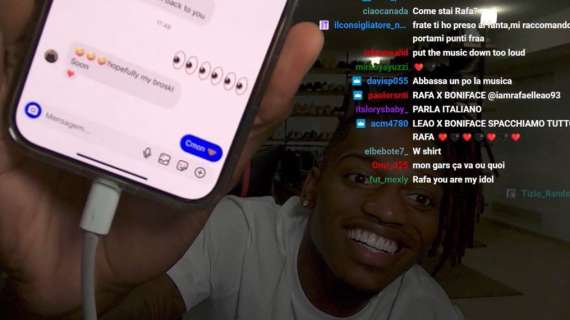 Victor Boniface al Milan, arriva anche l'indizio social da Leao: il portoghese mostra in live la chat col futuro compagno
